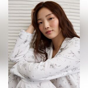 American Eagle Outfitters White skeleton Pajama Set XXL